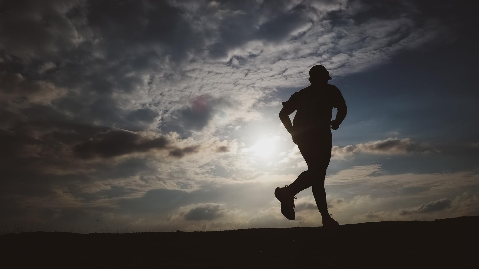 Athlete in motion using Canaberry gel during training