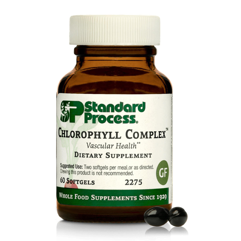 Standard Process Chlorophyll Complex bottle label highlights detox support and clean nutrition.