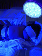 Stickfrease anti-blue light diaper included for baby comfort