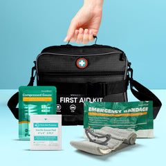 SuccorWare easy-carry handles enable fast transport during activities.