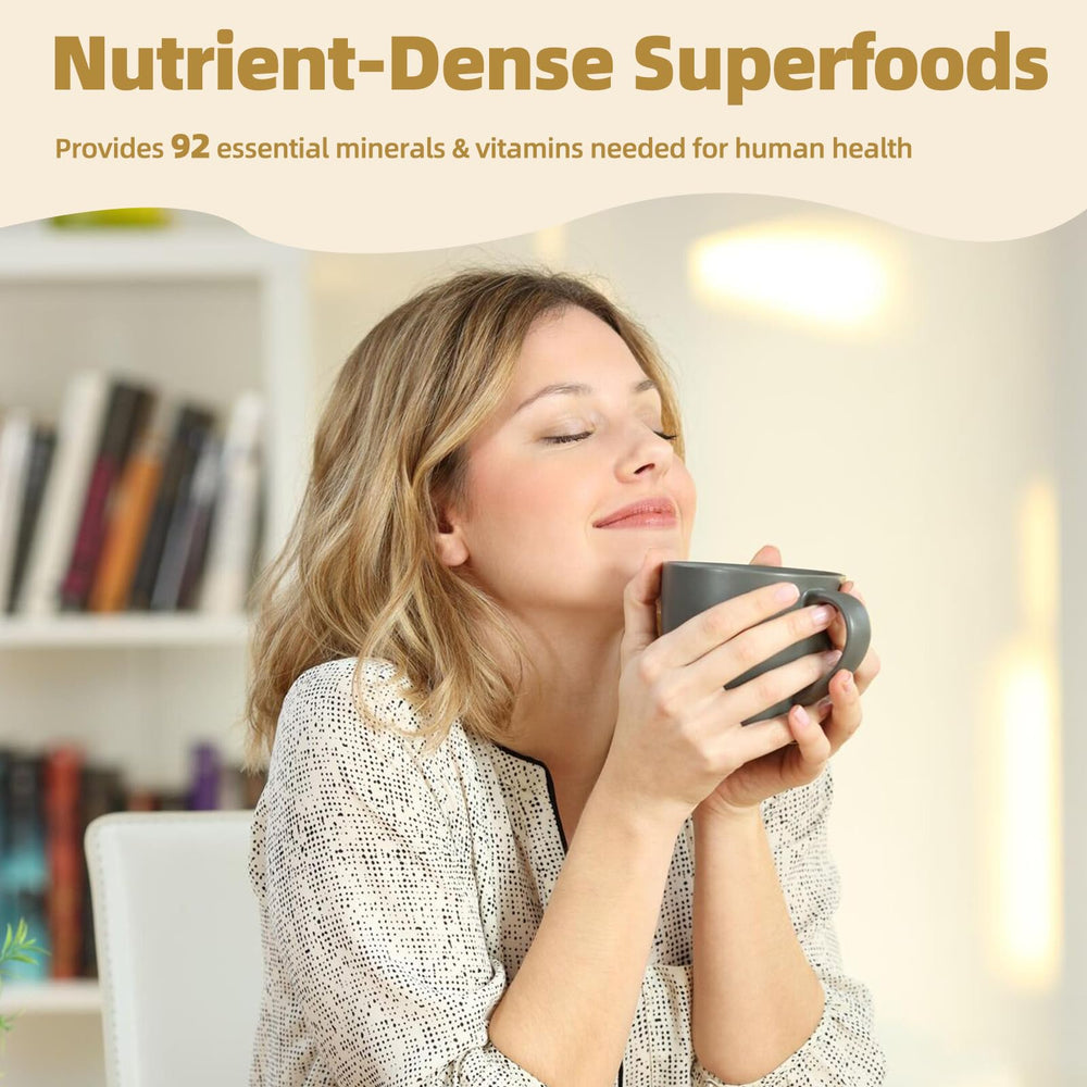 SumDIP Sea Moss Gel added to a smoothie to boost daily nutrition.