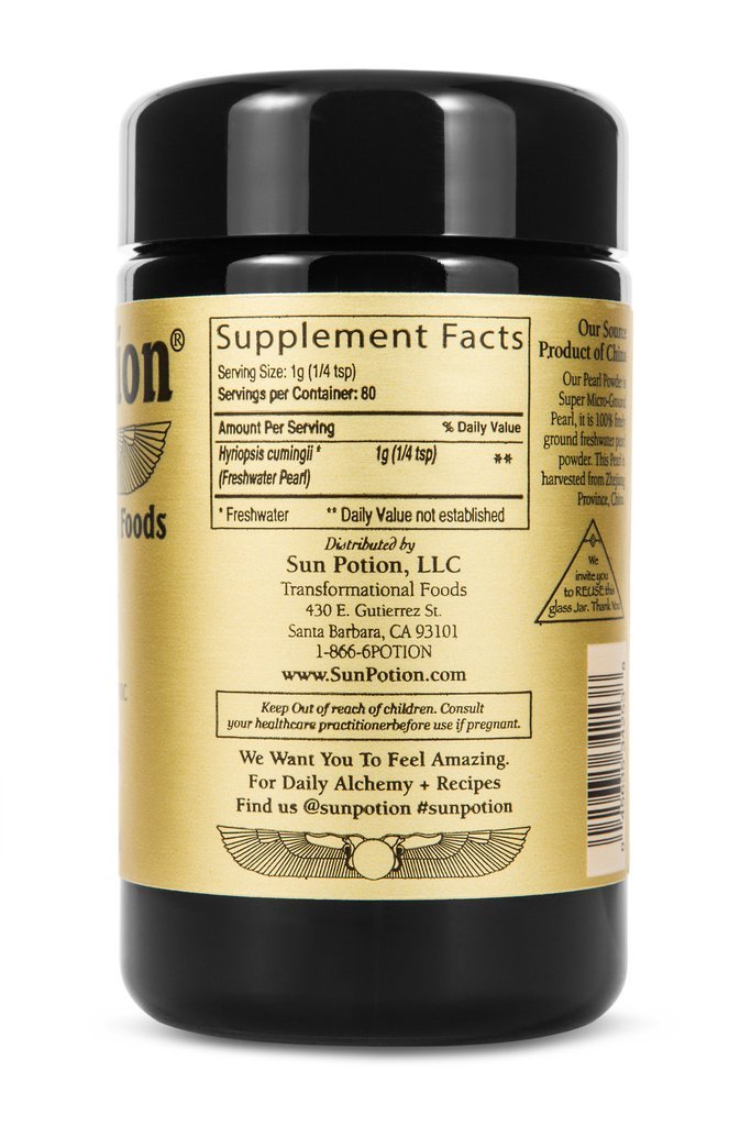 Sun Potion Pearl Powder dessert topping shows effortless sprinkle on sweets and beverages.