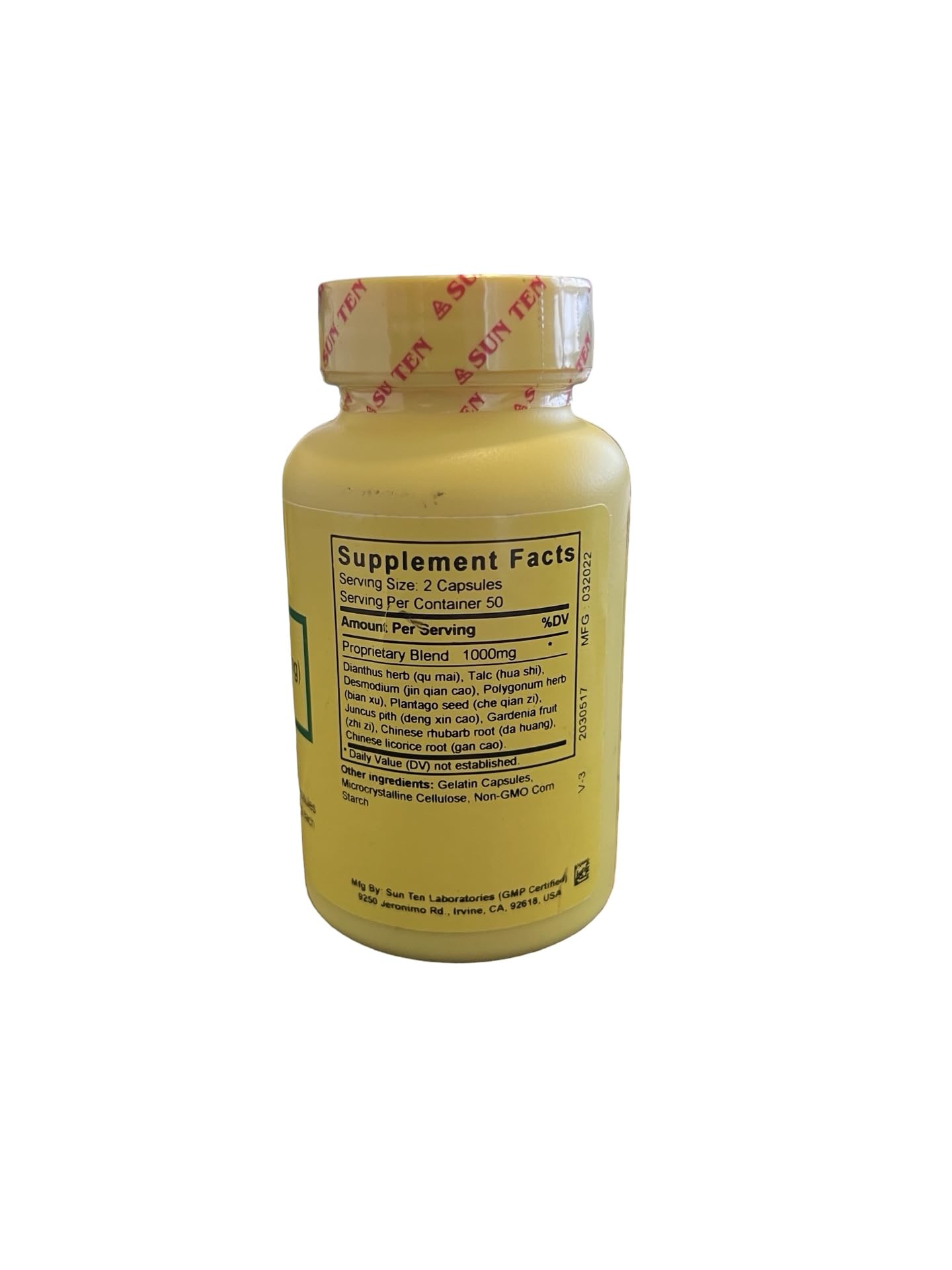 Sun Ten Dianthus Formula Capsules bottle on desk highlights convenient herbal capsules.