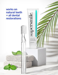 Supersmile packaging front view highlights kit contents and brand.