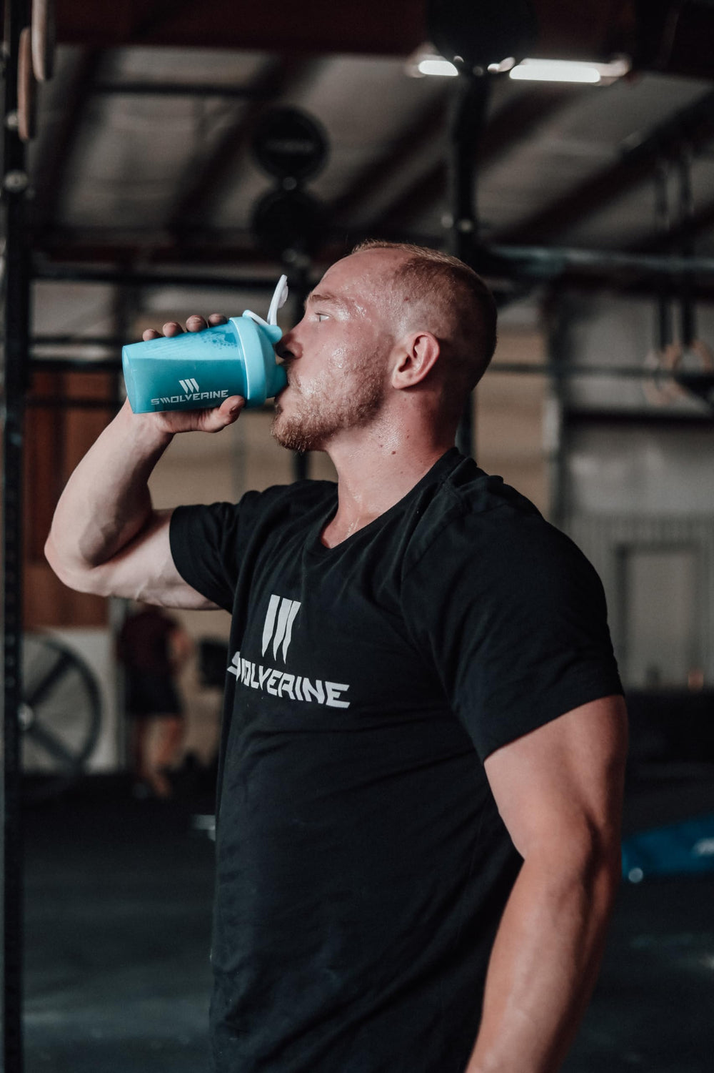 Tart cherry splash with Swolverine Intra Tropical Blast hints at recovery-friendly flavor.