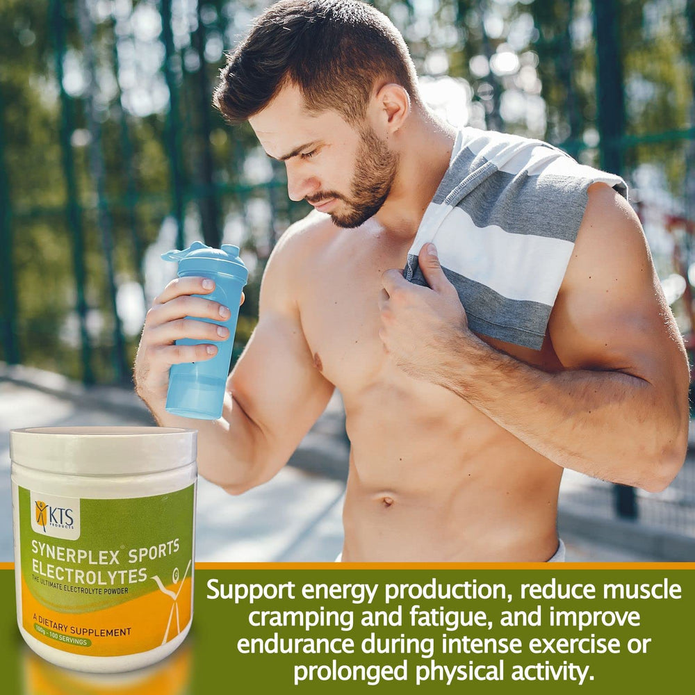 Synerplex powder dissolving in water for fast hydration during workouts.