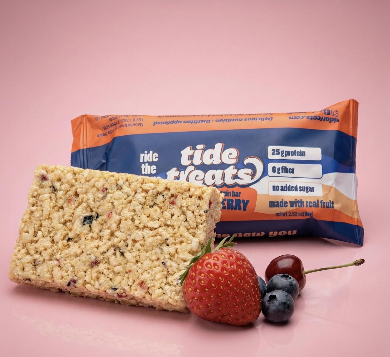 Island Berry flavor display of Tidetreats Crispy Rice Bar.