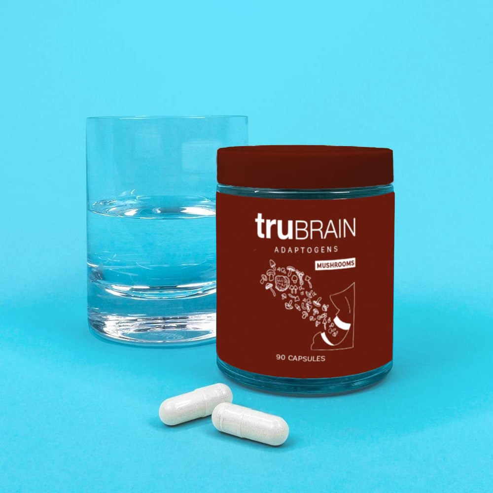 TruBrain brand label close-up highlighting clean ingredients for focus.