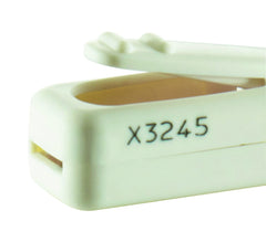 Unistik 3 safety lancets 23G finger-testing use for routine sampling