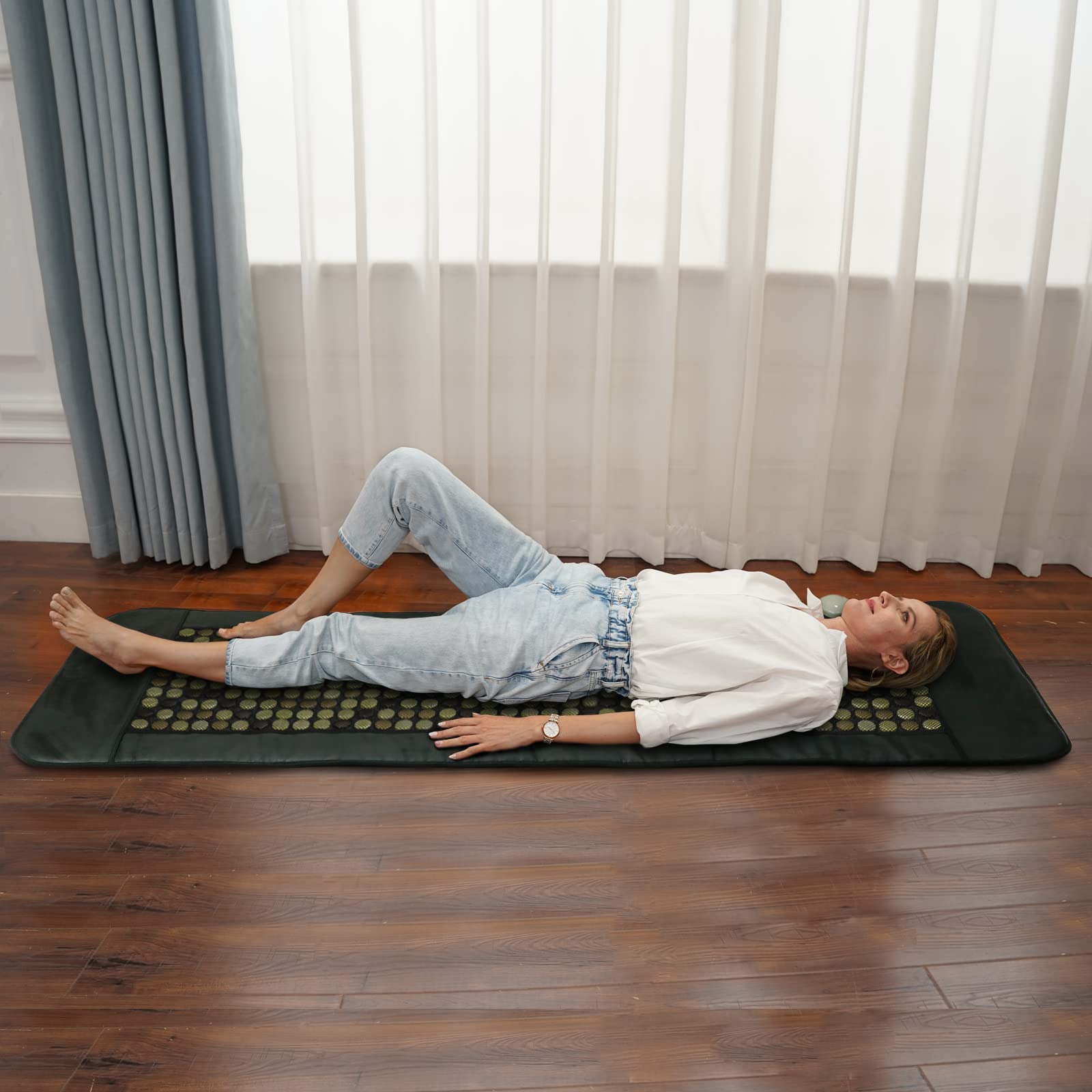 Couple enjoying shared warmth on UTK pad