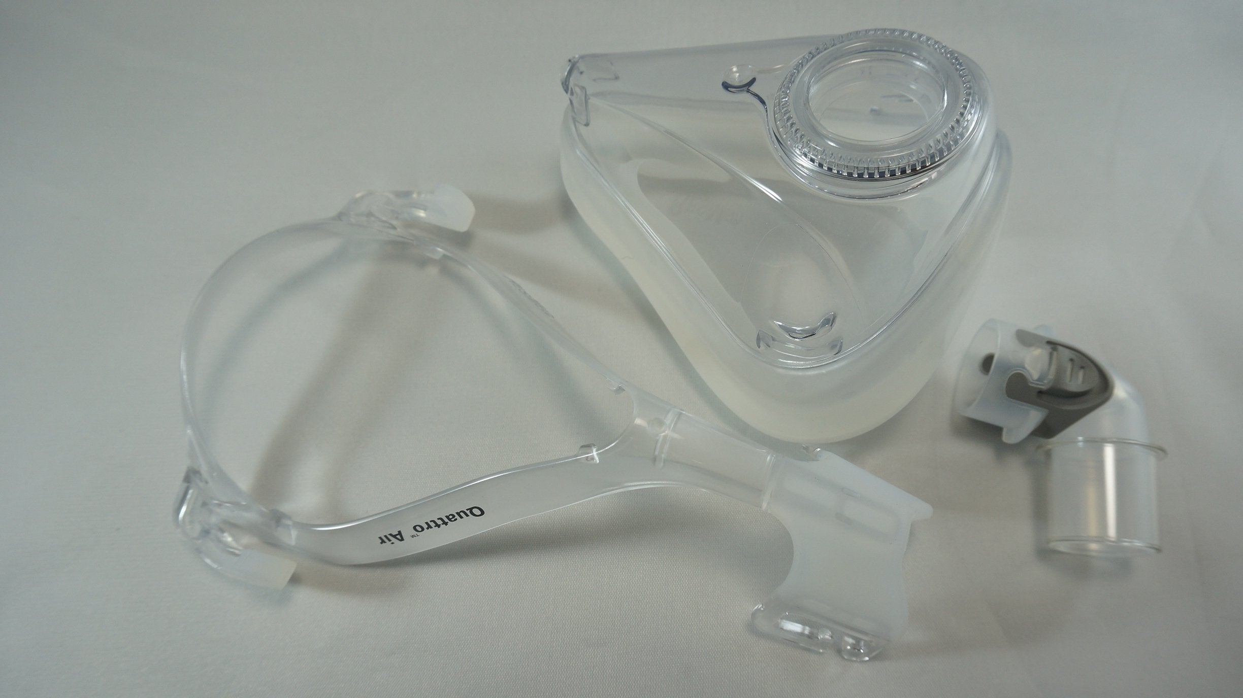 VANTAKOOL Quattro Air elbow attachment supports secure mask connection.