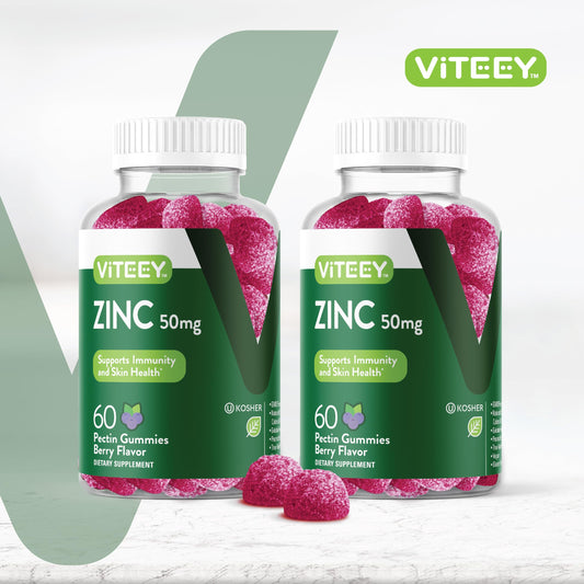Viteey Zinc Gummies bottle-closeup showcases chewy texture ideal for everyday routines.