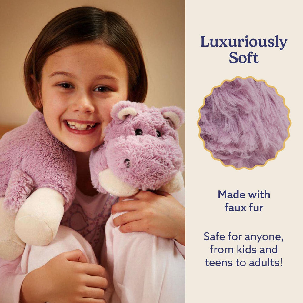 Close-up of the soft faux fur on the Hippo neck wrap