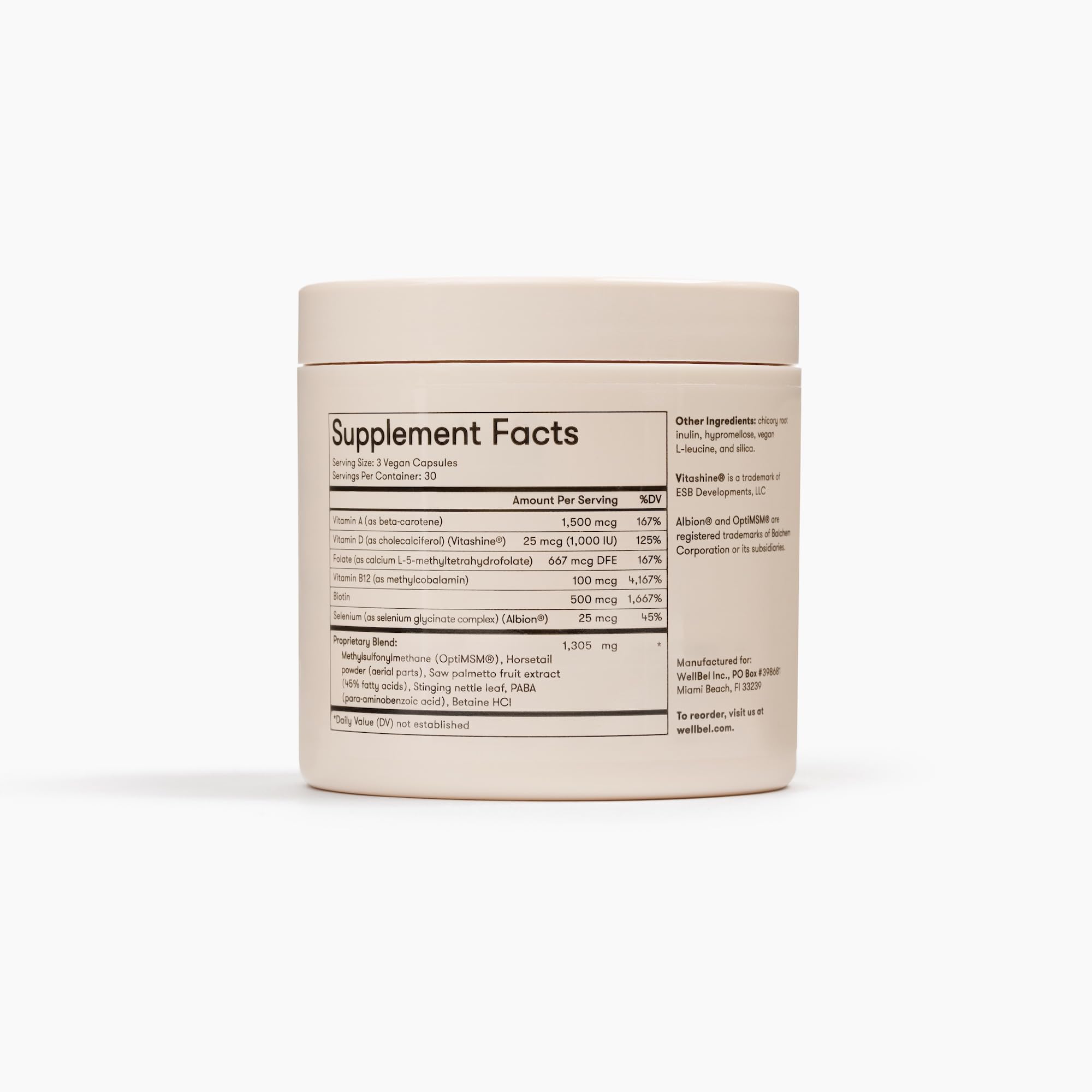 WELLBEL Women ingredient list close-up highlighting vegan, gluten-free formulation.