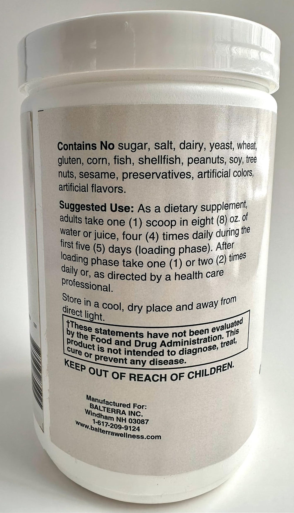 Creatine monohydrate powder dissolving in water for a clean shake.