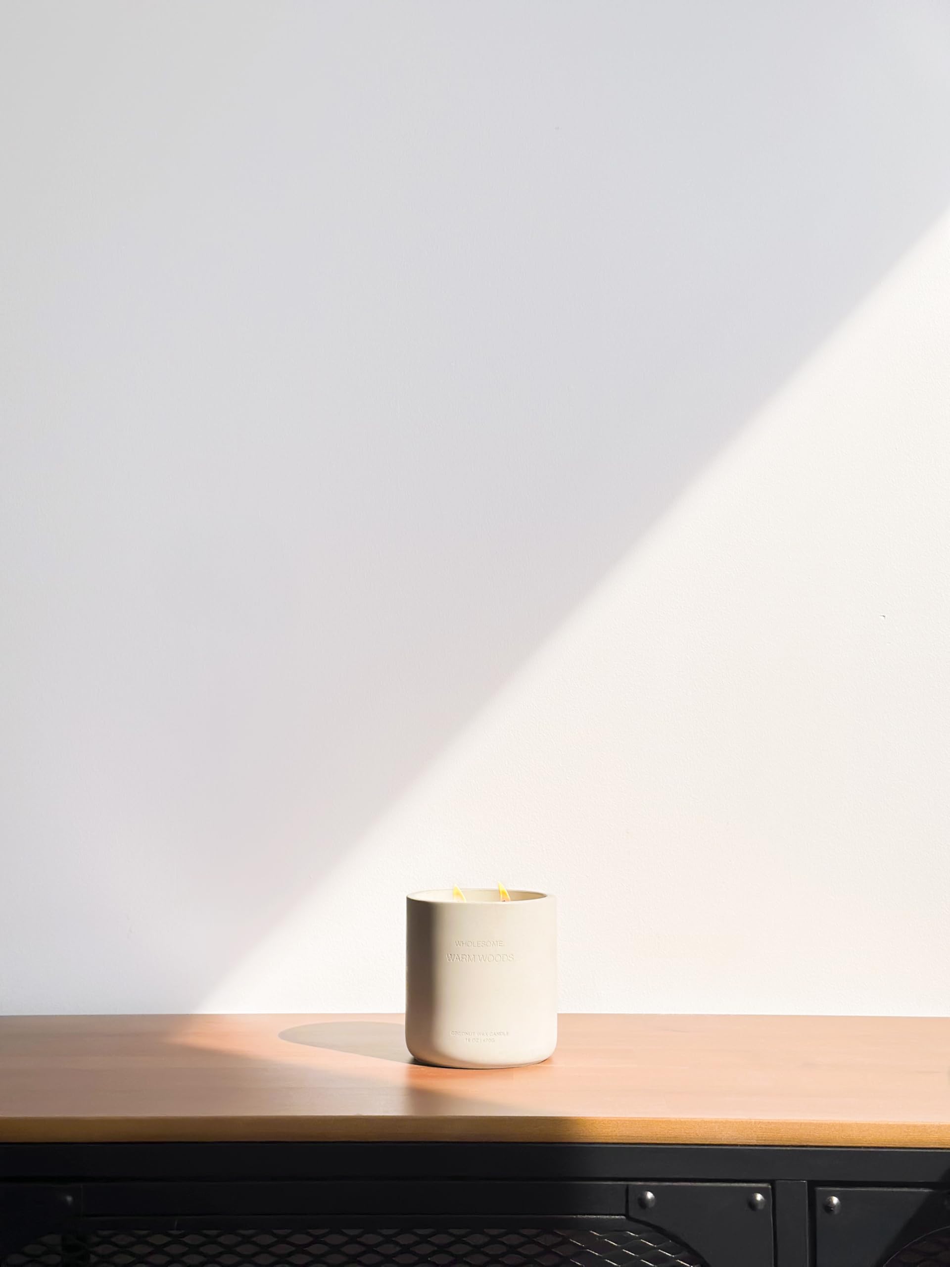 WHOLESOME Warm Woods coconut wax texture showing natural composition and finish.