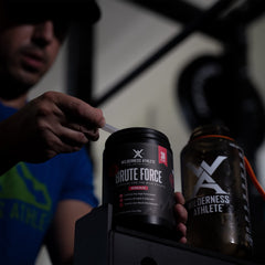 Front view of Brute Force tub highlighting caffeine-free preworkout for endurance