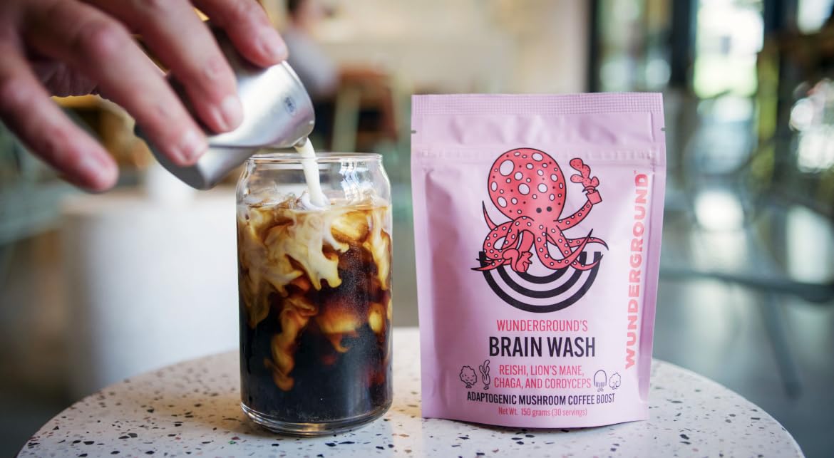 Wunderground Brain Wash lifestyle-ritual shot suggests daily use for focus.