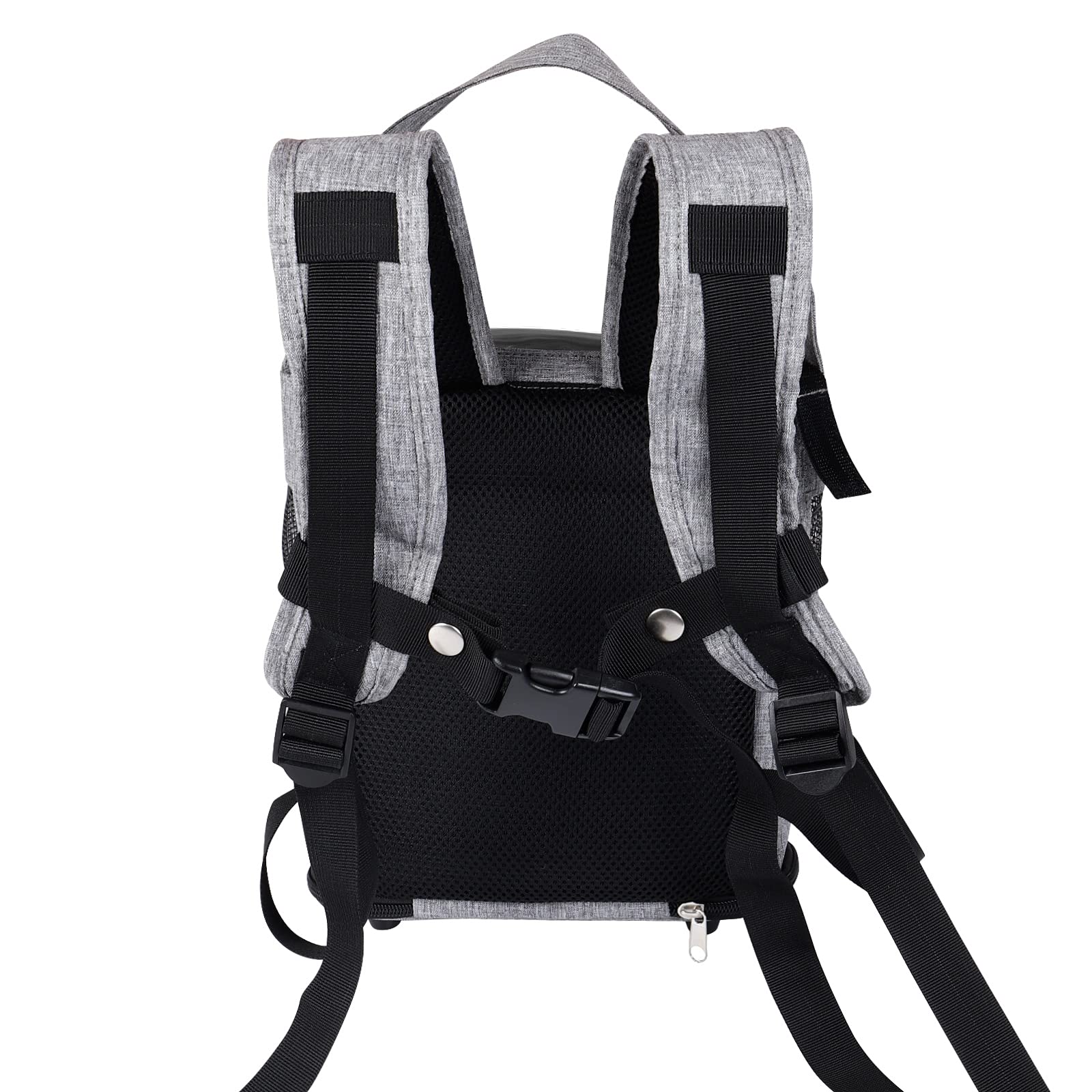 Water-resistant fabric helps protect the G3 unit in light rain or mist.